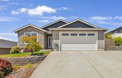621 SE ROSE RIDGE DR, Winston, OR 97496