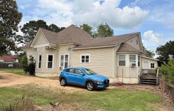 207 W Central Street, Warren, AR 71671