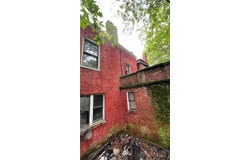 222 Luray St, Perry Hilltop, PA 15214