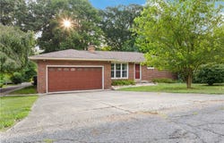 5040 Coleman Drive, New Franklin, OH 44319