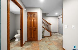 1323 N Fir Pl, Sioux Falls, SD 57107