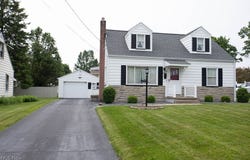 200 Helena Drive, Struthers, OH 44471