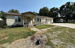 111 W Lee Street, Aurora, MO 65605