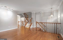 21806 LEATHERLEAF CIR, STERLING, VA 20164