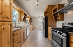 1306 W 11th, McGregor, TX 76657