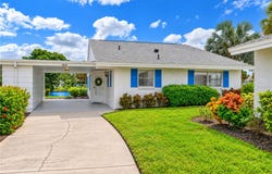 4605 LEXINGTON Circle, BRADENTON, FL 34210