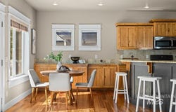 313 E Ryegate Dr, Meridian, ID 83646