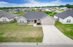 1077 Fieldstone DR, Lampasas, TX 76550