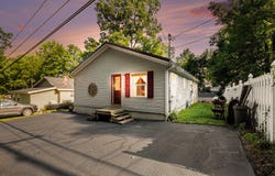 6859 Paradise Park Drive, Saranac, MI 48881