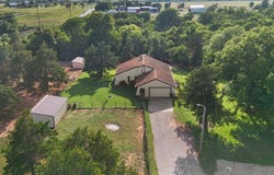 1517 S Spring Creek Drive, Mustang, OK 73064