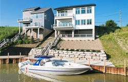 2048 Forest Drive, Eastlake, OH 44095