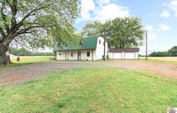 12237 hwy 62, Cunningham, KY 42035