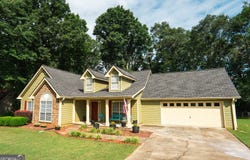 1415 Red Oak, Winder, GA 30680
