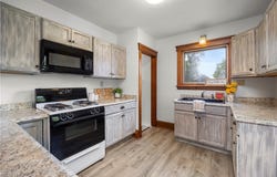 1029 S Main Street, Grafton, OH 44044