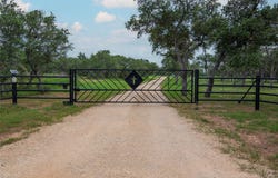 15545 TX-111 E, Yoakum, TX 77995