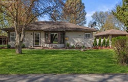 N6637 Juniper Rd, Elkhorn, WI 53121