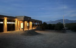 7 Daniels Rd, Ranchos de Taos, NM 87557