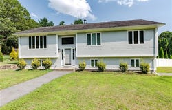 3 Hanton City Trail, Smithfield, RI 02917