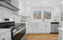 35 Dyer Avenue, Canton, CT 06019