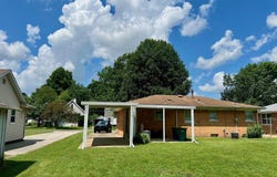 1618 N STEPHENS Avenue, Springfield, IL 62702