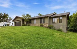 2928 Alleghany Dr NE, CedarRapids, IA 52402