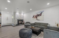 22041 Kinzie Street, Chatsworth, CA 91311