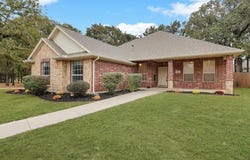 854 Evandale Road, Burleson, TX 76028