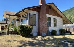 782 NE CENTER ST, White Salmon, WA 98672