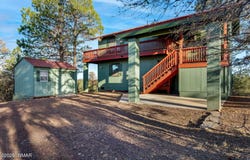 2901 Ridge Circle, Overgaard, AZ 85933