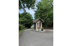 96 Doe Highlands Dr., Hillsville, VA 24343