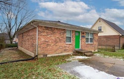 2505 Lake Road, Radcliff, KY 40160