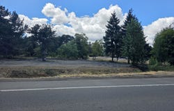 3805 CARNES RD, Roseburg, OR 97471