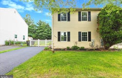 447 INDIAN CREST DRIVE, HARLEYSVILLE, PA 19438