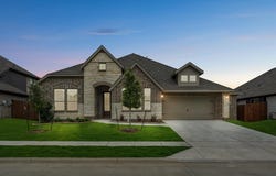 403 Chestnut Lane, Glenn Heights, TX 75154