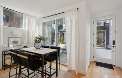 515 Howe Street, Seattle, WA 98109