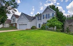 9818 Grantview Forest Drive, St Louis, MO 63123