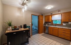 221 Crestwood Drive, North Mankato, MN 56003