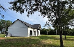 379100 E 1100 Road, Okemah, OK 74859