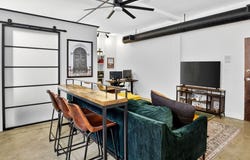 7 Crombie St, Salem, MA 01970