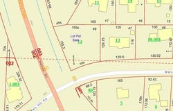 Helton Dr, Florence, AL 35630