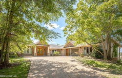 2801 Eagle Pine Drive, Ocean Springs, MS 39564