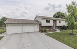 617 Echo Bend Boulevard, Greenwood, IN 46142