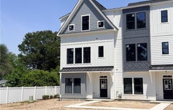 900 Jennings Ln, Chesapeake, VA 23322