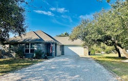 3 Circle Lake Dr, ROCKPORT, TX 78382