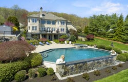22 Nature Lane, Shelton, CT 06484