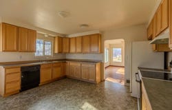 140 S Ogden Ave, Hines, OR 97738