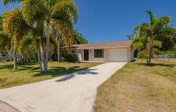 207 SW Bridgeport Drive, Port Saint Lucie, FL 34953