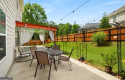 872 Misty View, Lilburn, GA 30047