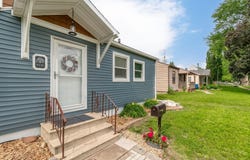 1111 Bourland Avenue, Waterloo, IA 50702