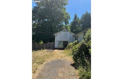 225 21ST AVE, Sweet Home, OR 97386